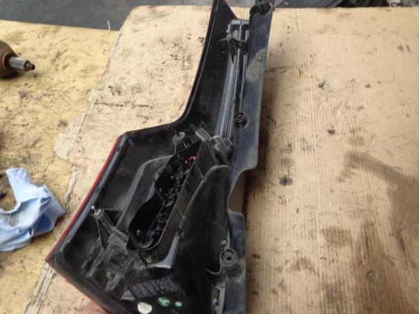 FEU ARRIERE DROIT CITROEN C4 GRAND PICASSO 2006-2013 - Vue 2